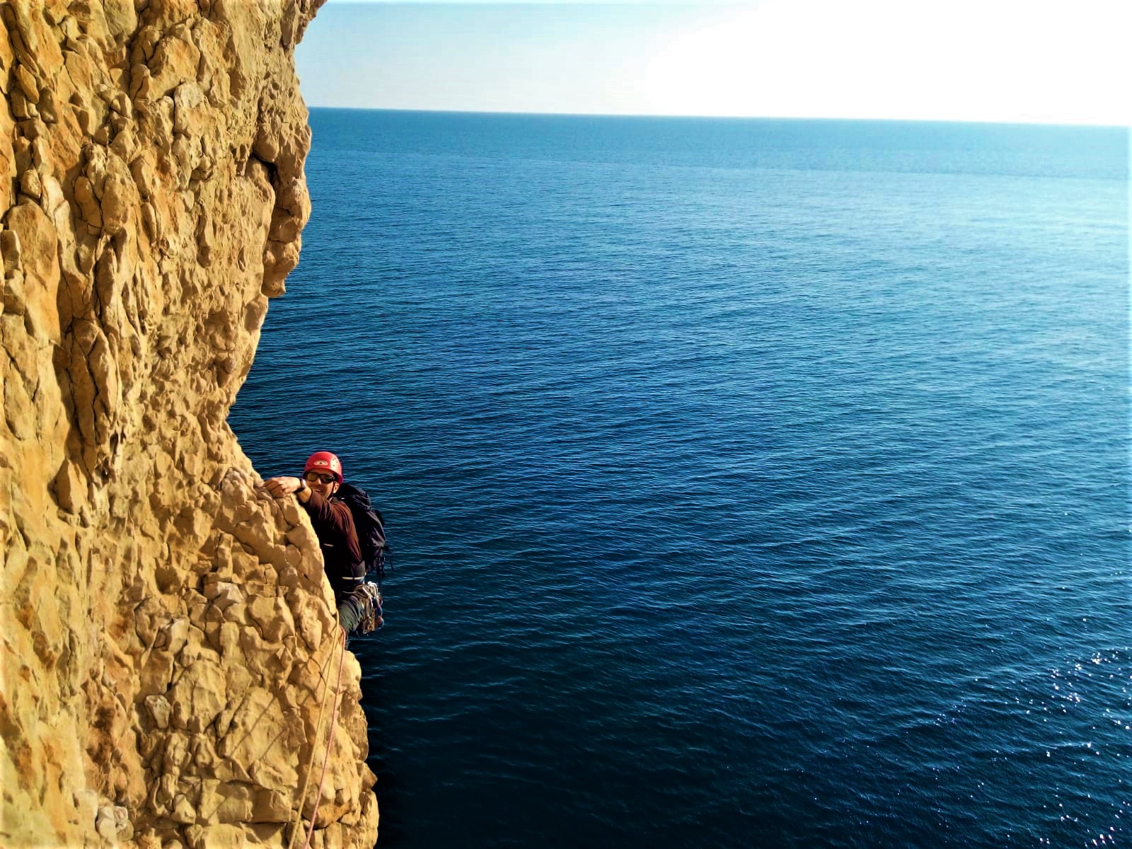 costa blanca sea cliffs climbing